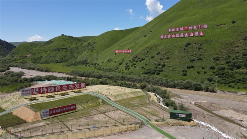 久马高速建设现场3.jpg