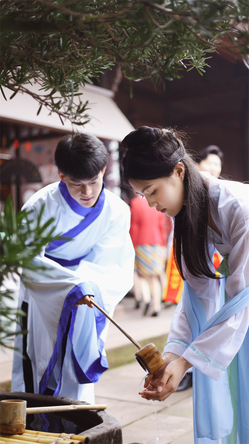 �츮������������ְҵѧԺѧ����üɽ�����������С��廳ʥ�����ͣ����������Ļ����������ݻ��1.jpg