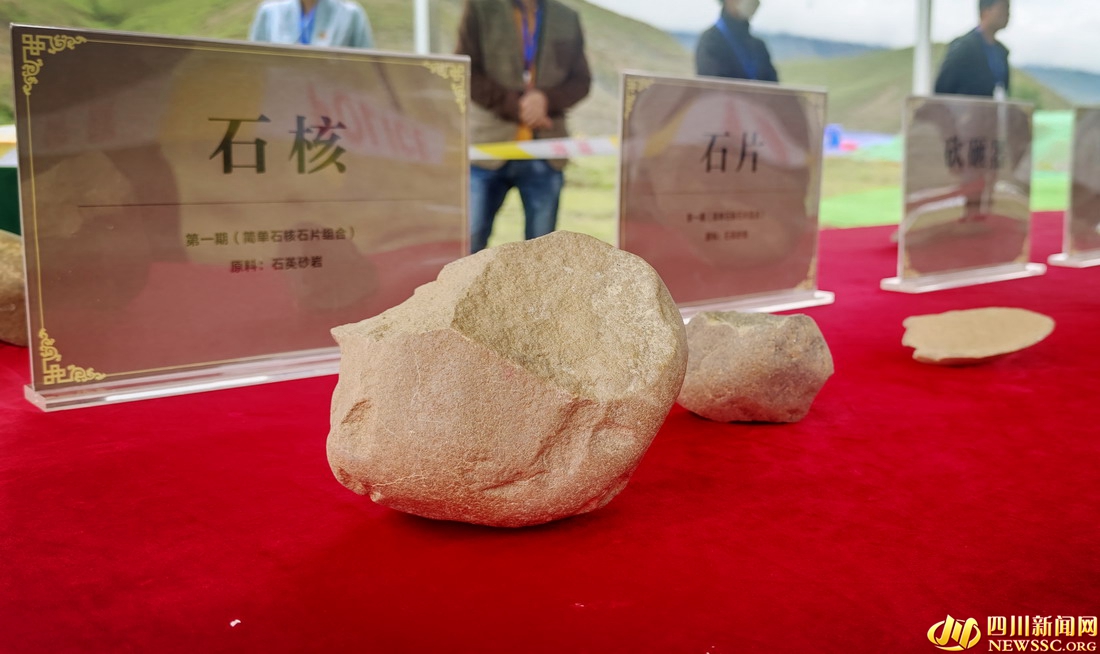 皮洛遗址出土的 石器.jpg 皮洛遗址出土的 石器.jpg