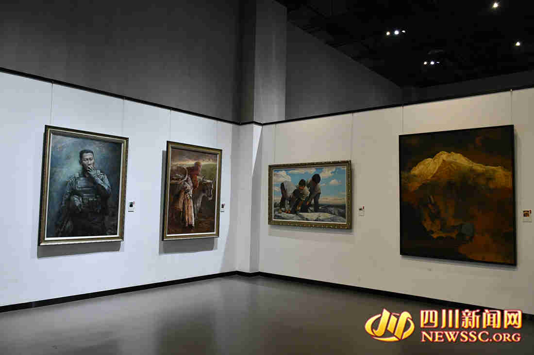 展览现场2_副本.jpg 展览现场2_副本.jpg