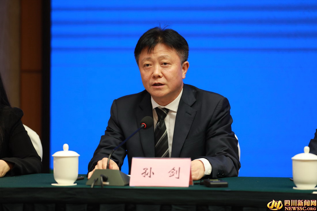 眉山市委常委、市政府常务副市长孙剑.jpg 眉山市委常委、市政府常务副市长孙剑.jpg
