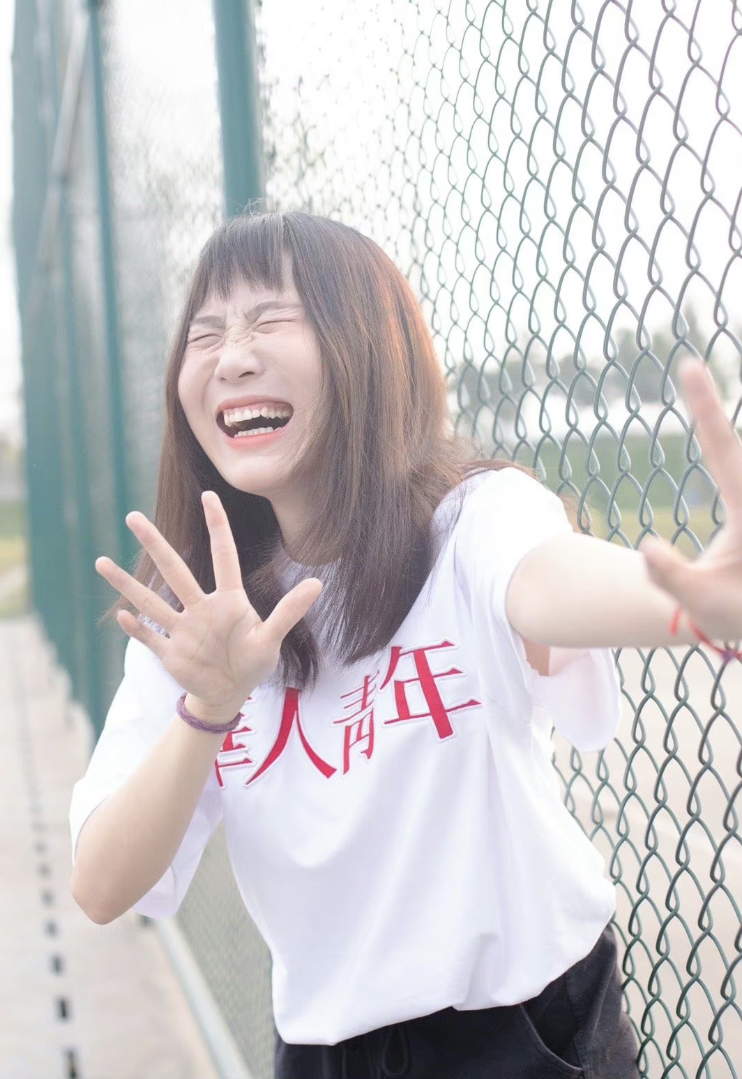 ţ�ڷ������罻ý���ϵ���Ƭ.jpeg