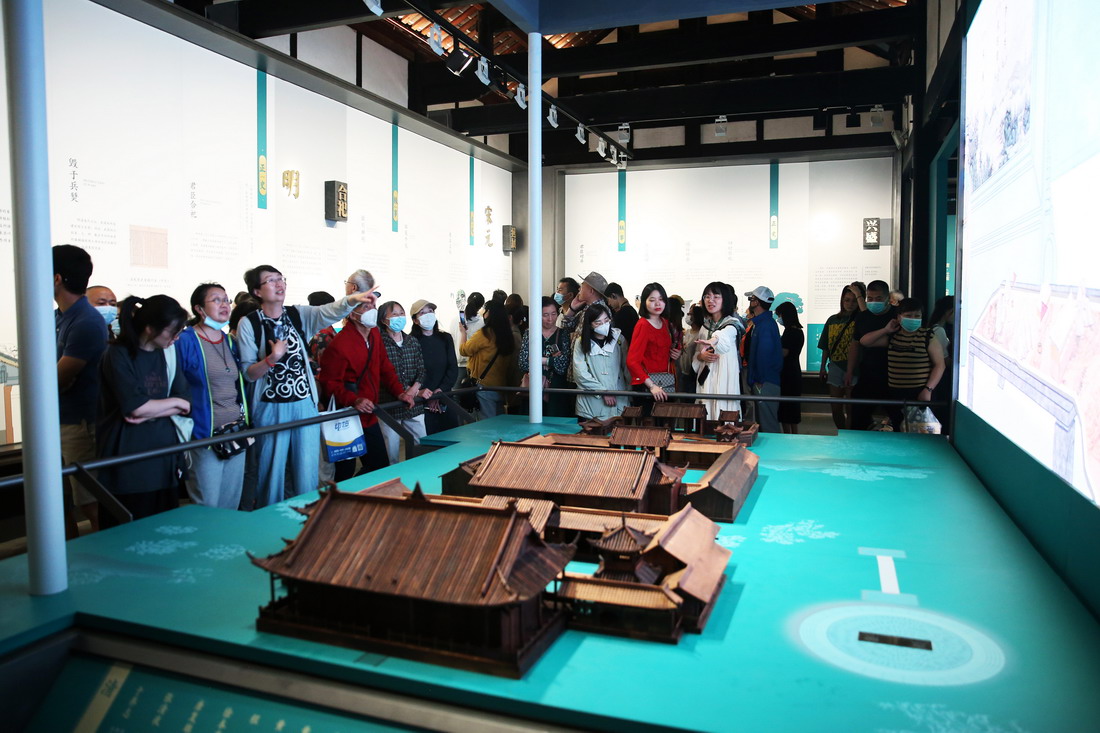 �ι�����������.jpg