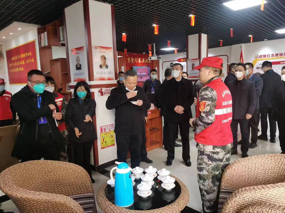 乐动·LDSportsapp四川“老兵盖碗茶” 喝出社区管理新形式