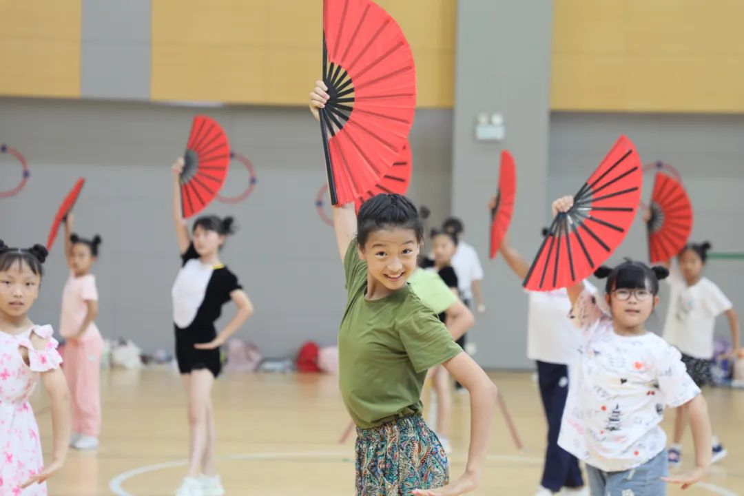 日常排练中的小演员们。.jpg 日常排练中的小演员们。.jpg