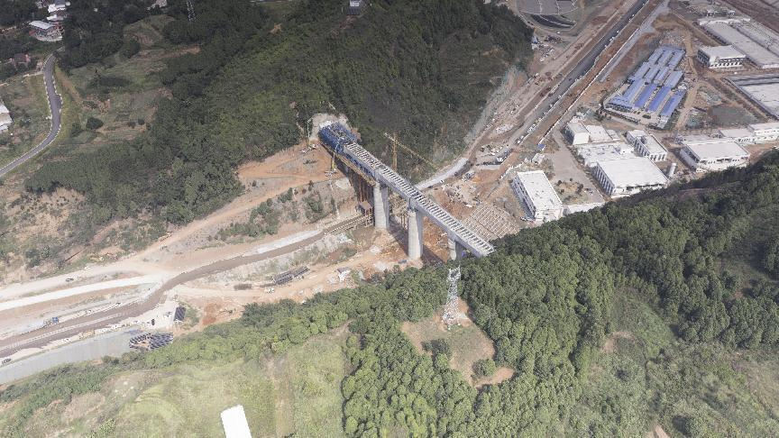 大岩渡槽浇筑最后一跨.png 大岩渡槽浇筑最后一跨.png