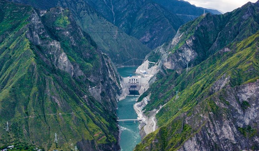 国内首个采用EPC模式建设的百万千瓦级水电站——杨房沟水电站.jpg 国内首个采用EPC模式建设的百万千瓦级水电站——杨房沟水电站.jpg