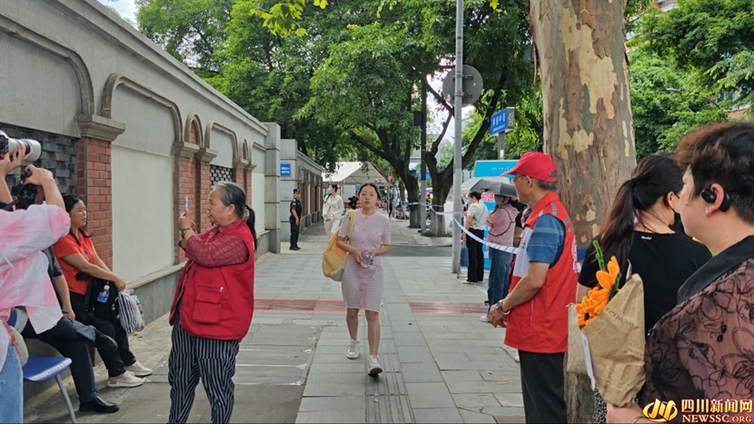 �����ĵ�룬�ɶ����У������У������һλ�����߳�����.jpg