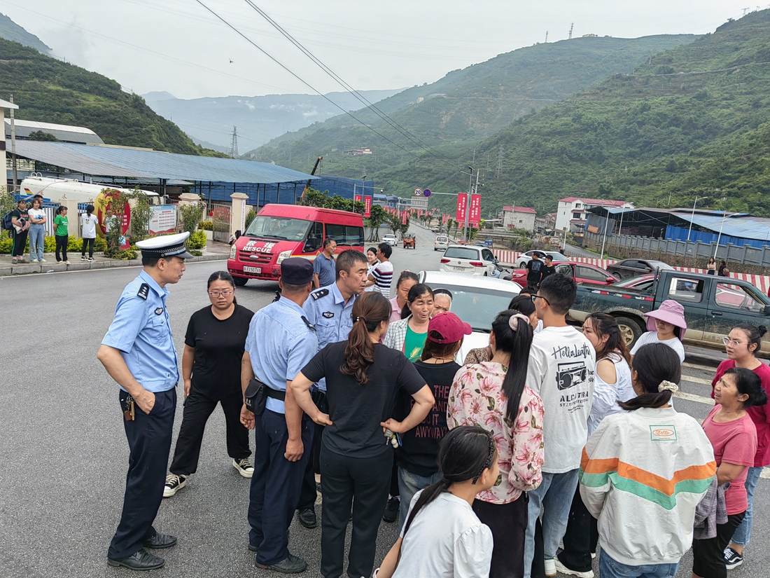 5CDF2FEECEDD9367612CFDA4350BEB7A.jpg