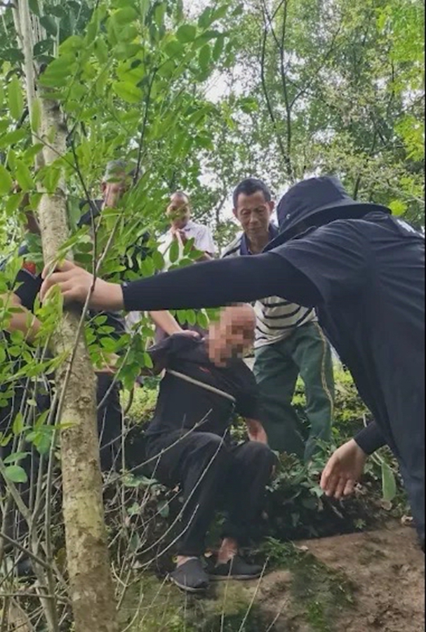 老人被警方成功找到.jpg 老人被警方成功找到.jpg