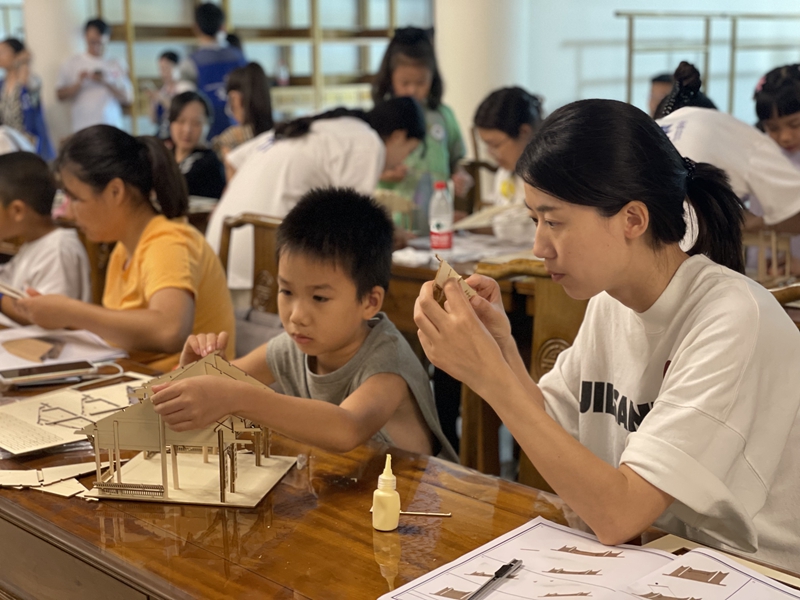 社教游戏手工制作3_副本.jpg 社教游戏手工制作3_副本.jpg