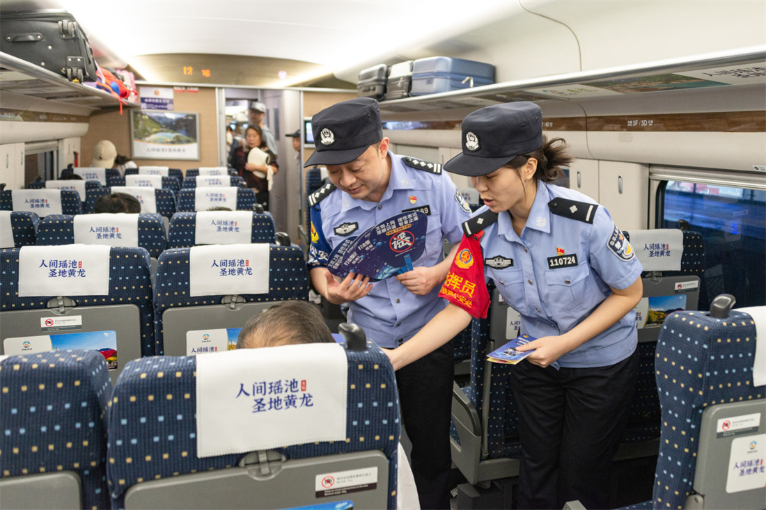 活动现场2.jpg 活动现场2.jpg