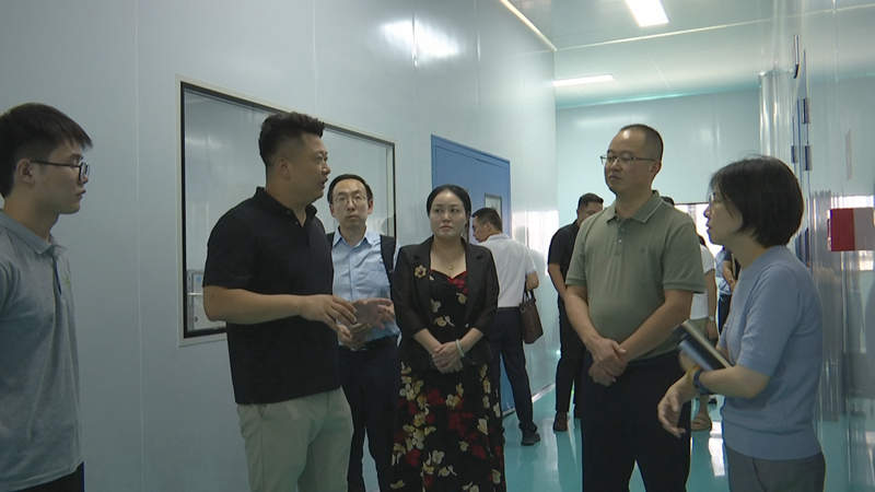 市县“组团式”上门服务为企业解决融资难题_副本.jpg