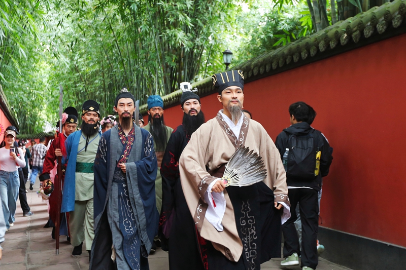 三国人物巡游.jpg 三国人物巡游.jpg