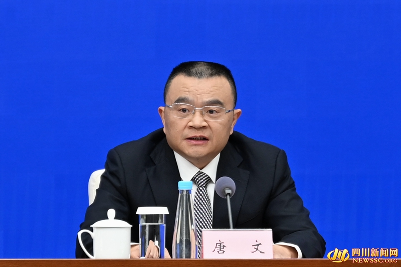资阳市高新区、临空经济区党工委书记唐文.jpg 资阳市高新区、临空经济区党工委书记唐文.jpg
