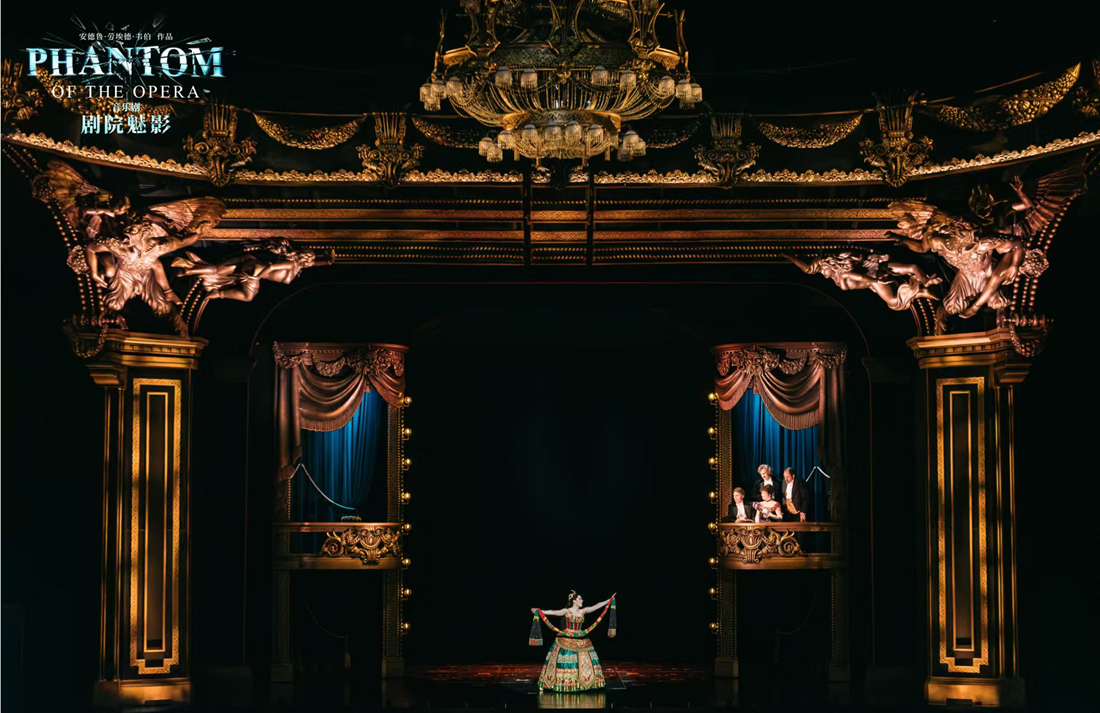 成都首演剧照1.png 成都首演剧照1.png