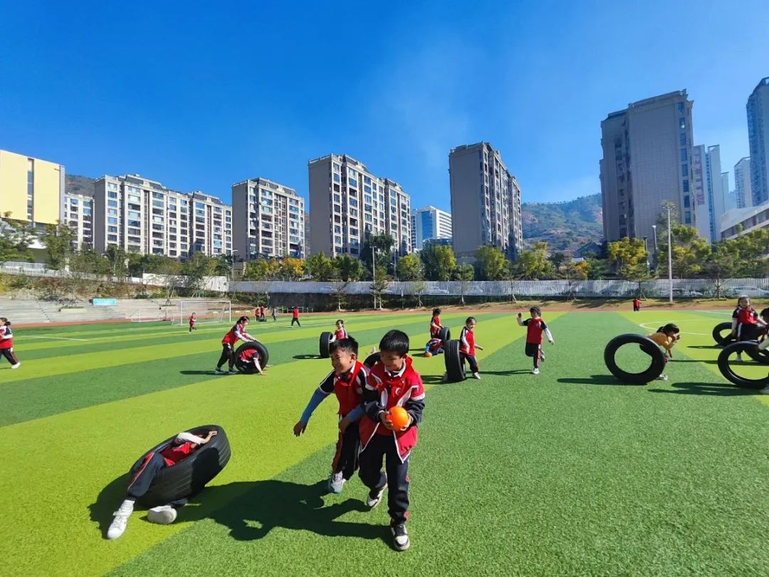 攀枝花市外国语学校快乐课间.jpeg 攀枝花市外国语学校快乐课间.jpeg