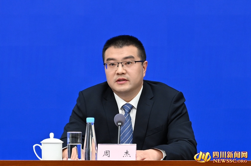 德阳市政府副市长周杰.jpg 德阳市政府副市长周杰.jpg