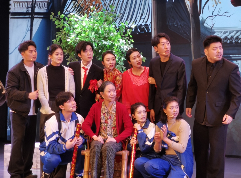 演出现场_副本.jpg 演出现场_副本.jpg