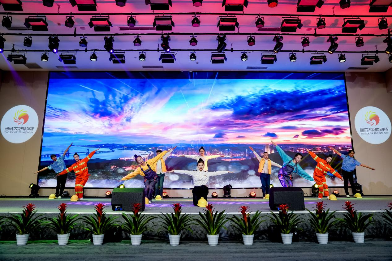 演出现场2.png 演出现场2.png