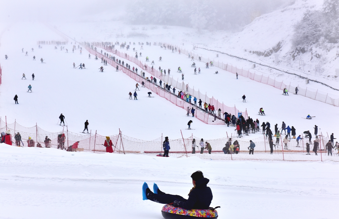 曾家山滑雪场.jpg 曾家山滑雪场.jpg