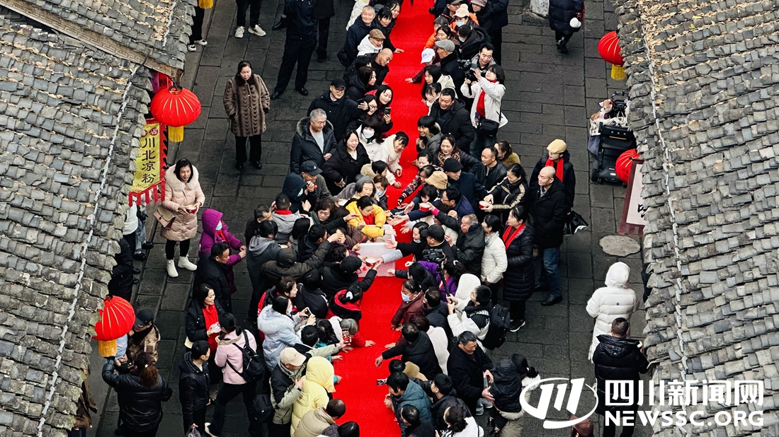 万人同品腊八粥.jpg 万人同品腊八粥.jpg