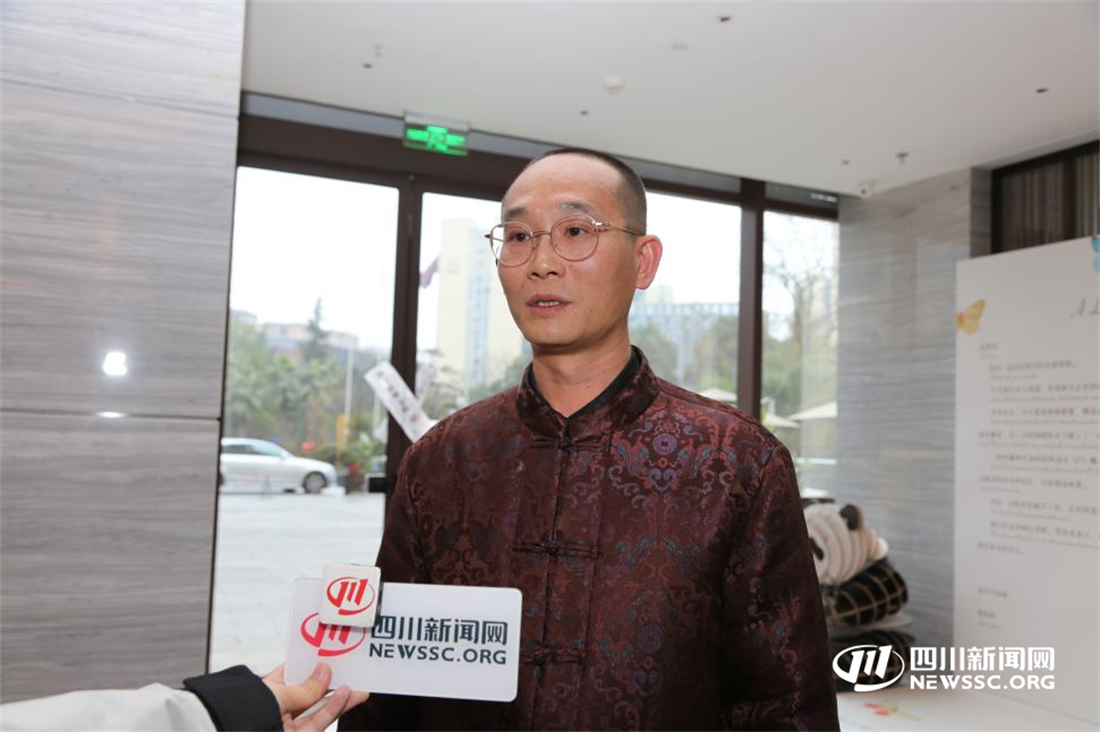 省政协委员、峨眉山市古来茗心茶叶有限公司负责人王敏.png 省政协委员、峨眉山市古来茗心茶叶有限公司负责人王敏.png