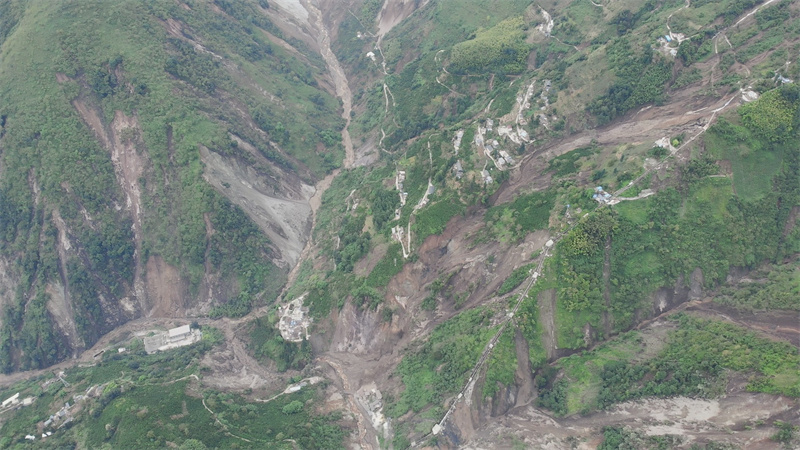 湾东村航拍 (2).jpg