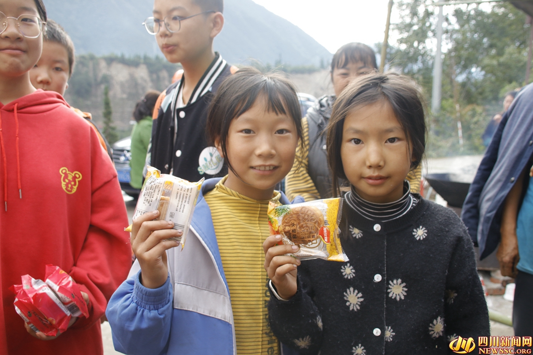 9��10������ڣ�ĥ�������ƺ������յ��˸���ɭ������֧��սʿ�������±� (6).jpg