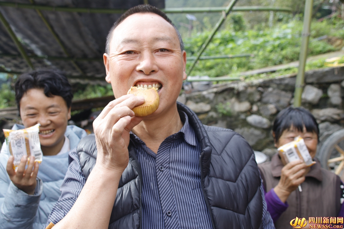 9��10������ڣ�ĥ�������ƺ������յ��˸���ɭ������֧��սʿ�������±� (8).jpg