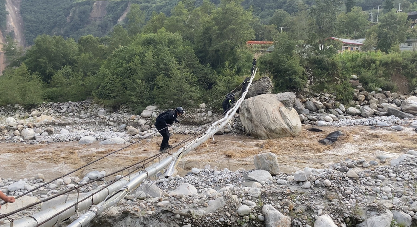 �ؾ���Աͨ��ˮ�ܶɺ� (2).jpg