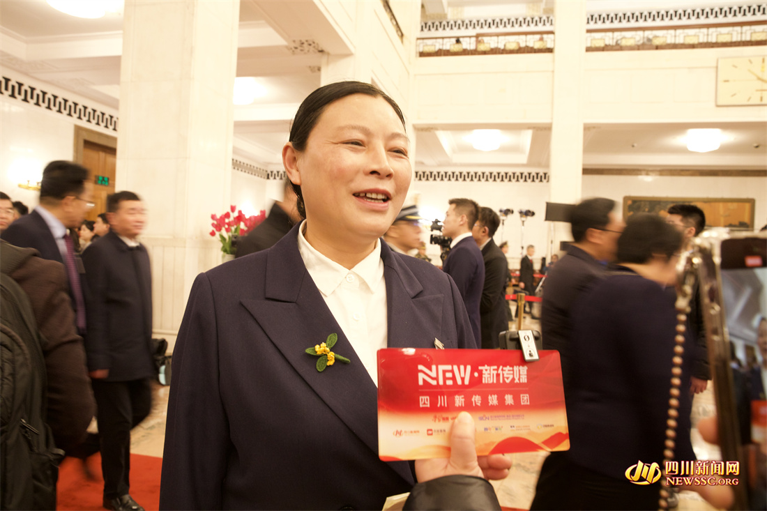 ȫ���˴�������ɶ����½����ٰ���ẽ��嵳ί��ǡ���ί��������ѫ�������Ĵ��´�ý���ż��߲ɷ�.jpg