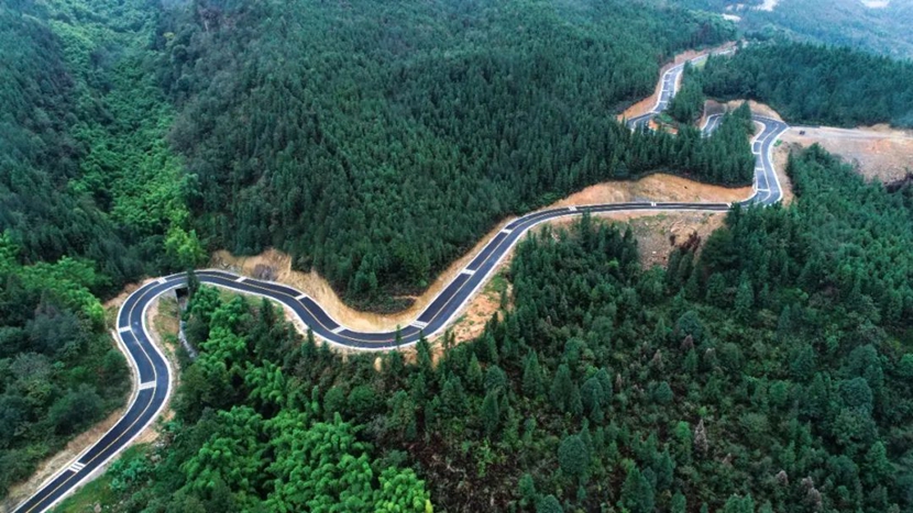 明月山旅游环线1.jpg 明月山旅游环线1.jpg