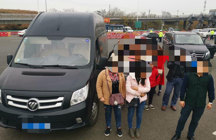 人均开车_开车图片真实(2)