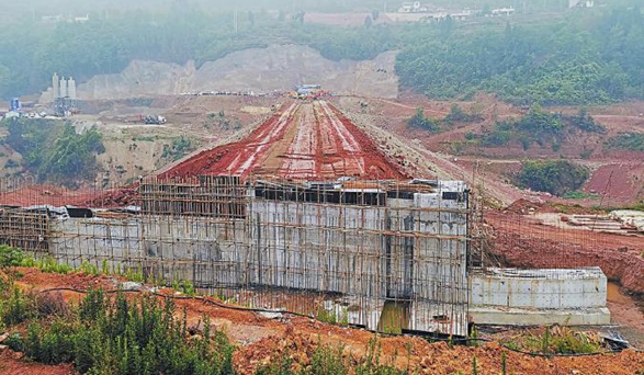 中江县石泉水库提前封顶