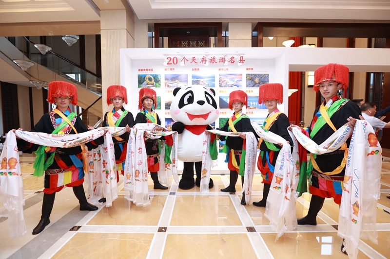 四川旅游人均要多少钱_2020年四川人均收入