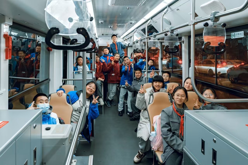 成都公交通学专线.jpg
