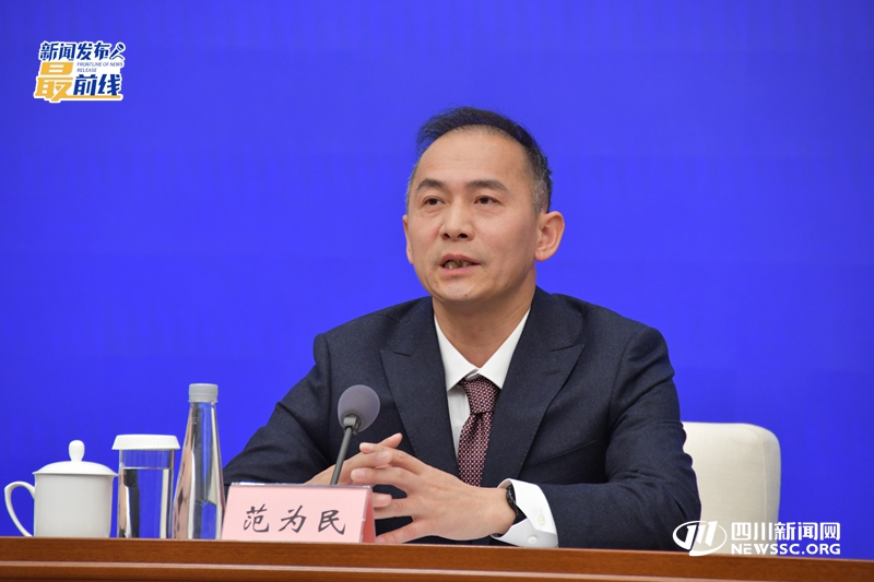 剑阁县委书记范为民_副本.jpg 剑阁县委书记范为民_副本.jpg